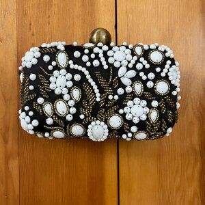 CLOSE OUT SALE: Santi Black & White Vintage Italian Beaded Clutch - OS